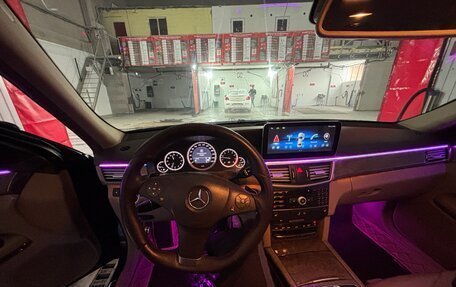 Mercedes-Benz E-Класс, 2010 год, 1 600 000 рублей, 14 фотография