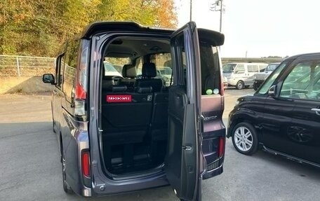 Honda Stepwgn IV, 2016 год, 1 550 000 рублей, 4 фотография