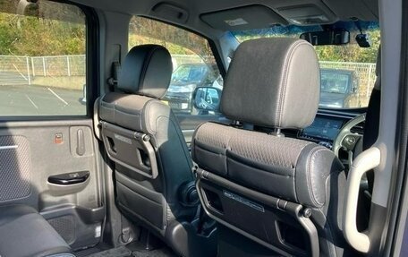 Honda Stepwgn IV, 2016 год, 1 550 000 рублей, 18 фотография