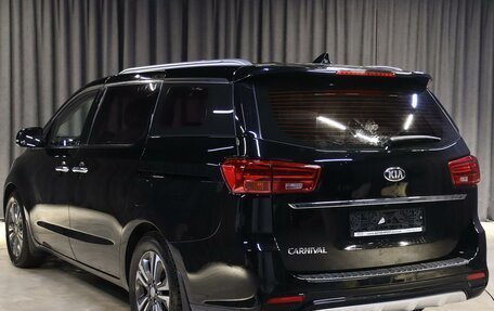 KIA Carnival III, 2018 год, 2 419 000 рублей, 4 фотография
