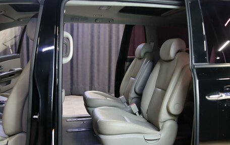 KIA Carnival III, 2018 год, 2 419 000 рублей, 7 фотография