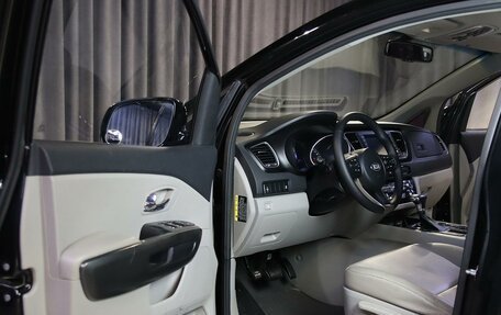 KIA Carnival III, 2018 год, 2 419 000 рублей, 8 фотография