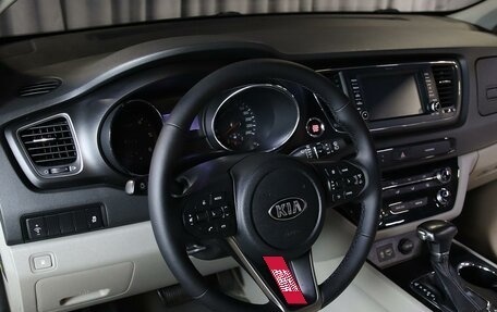 KIA Carnival III, 2018 год, 2 419 000 рублей, 12 фотография