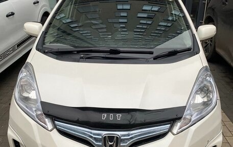 Honda Fit III, 2011 год, 850 000 рублей, 2 фотография