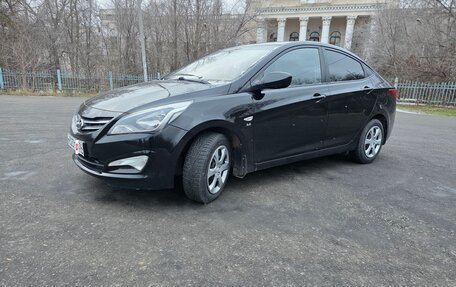 Hyundai Solaris II рестайлинг, 2014 год, 850 000 рублей, 2 фотография