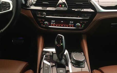 BMW 5 серия, 2019 год, 4 800 000 рублей, 8 фотография