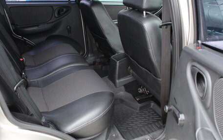 Chevrolet Niva I рестайлинг, 2012 год, 650 000 рублей, 17 фотография