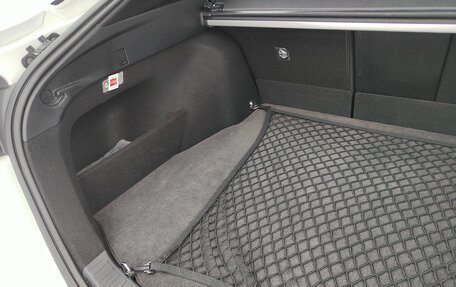 Toyota Prius IV XW50, 2017 год, 2 350 000 рублей, 17 фотография