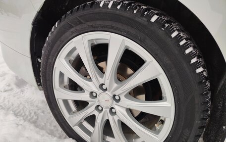 Toyota Prius IV XW50, 2017 год, 2 350 000 рублей, 19 фотография