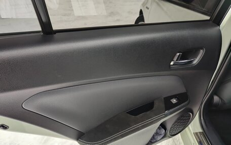 Toyota Prius IV XW50, 2017 год, 2 350 000 рублей, 37 фотография