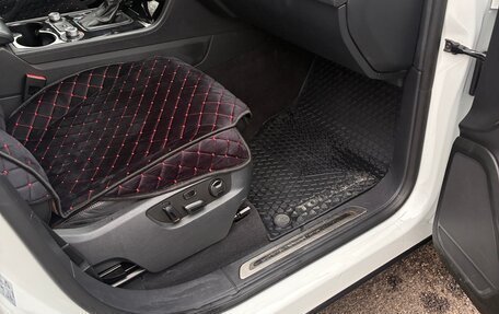 Volkswagen Touareg III, 2018 год, 3 300 000 рублей, 27 фотография