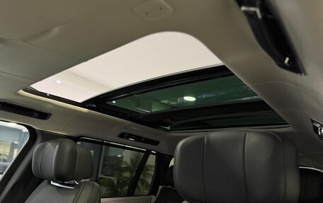 Land Rover Range Rover IV рестайлинг, 2023 год, 29 990 000 рублей, 9 фотография