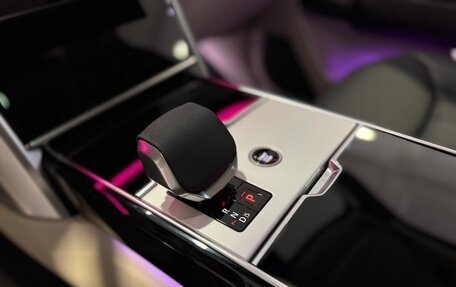 Land Rover Range Rover IV рестайлинг, 2023 год, 29 990 000 рублей, 13 фотография