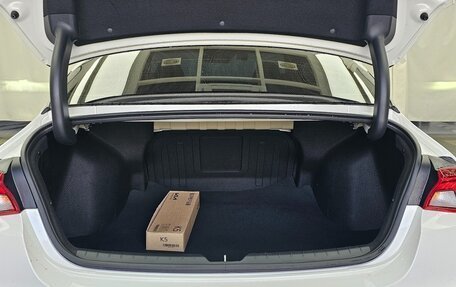 KIA K5, 2022 год, 14 фотография