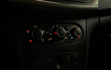 Renault Logan II, 2021 год, 889 000 рублей, 12 фотография