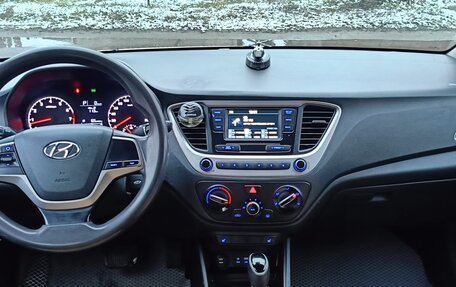 Hyundai Solaris II рестайлинг, 2018 год, 620 000 рублей, 12 фотография