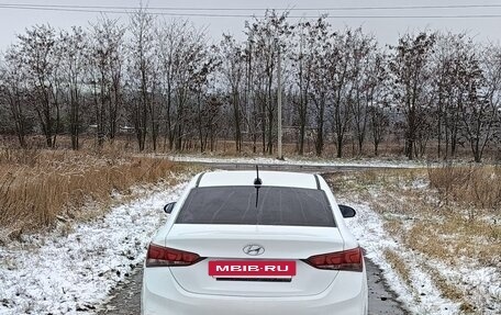 Hyundai Solaris II рестайлинг, 2018 год, 620 000 рублей, 5 фотография