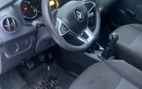 Renault Logan II, 2019 год, 650 000 рублей, 6 фотография