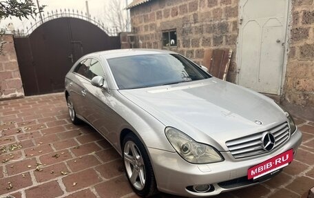 Mercedes-Benz CLS, 2005 год, 750 000 рублей, 3 фотография