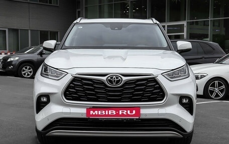 Toyota Highlander, 2024 год, 6 390 000 рублей, 2 фотография