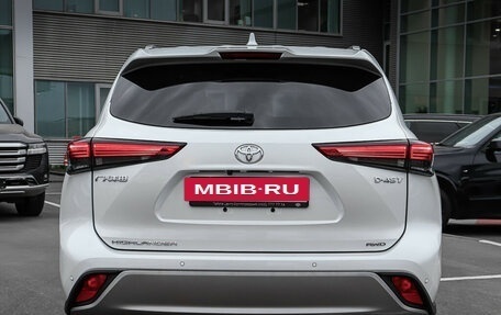 Toyota Highlander, 2024 год, 6 390 000 рублей, 3 фотография