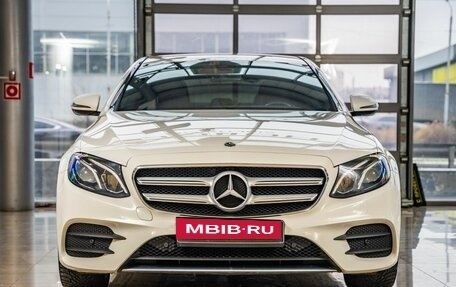 Mercedes-Benz E-Класс, 2019 год, 3 798 000 рублей, 2 фотография