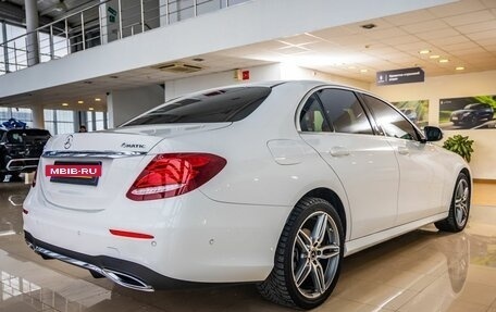 Mercedes-Benz E-Класс, 2019 год, 3 798 000 рублей, 7 фотография