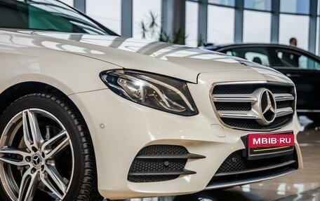 Mercedes-Benz E-Класс, 2019 год, 3 798 000 рублей, 9 фотография