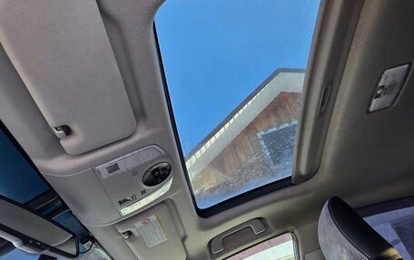 Toyota Prius, 2010 год, 1 300 000 рублей, 8 фотография