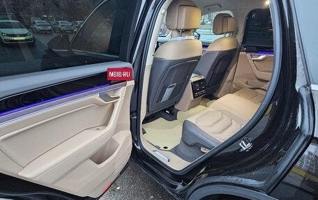 Volkswagen Touareg III, 2019 год, 6 300 000 рублей, 21 фотография