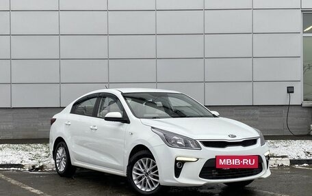 KIA Rio IV, 2018 год, 1 349 000 рублей, 3 фотография