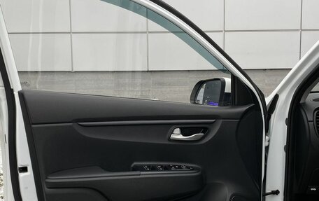 KIA Rio IV, 2018 год, 1 349 000 рублей, 19 фотография