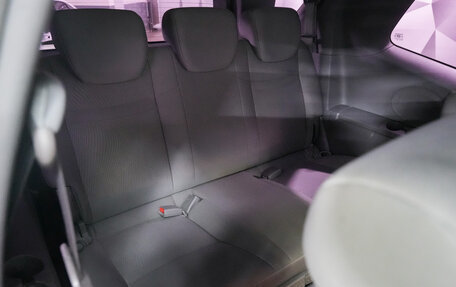 SsangYong Stavic, 2014 год, 1 350 000 рублей, 13 фотография