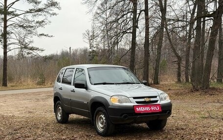 Chevrolet Niva I рестайлинг, 2017 год, 615 000 рублей, 3 фотография