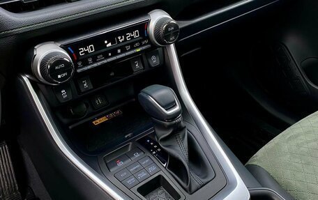 Toyota RAV4, 2025 год, 4 350 000 рублей, 22 фотография