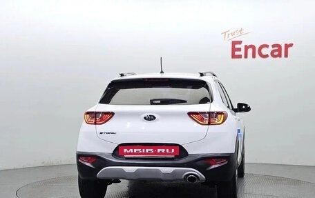 KIA Stonic, 2022 год, 1 280 000 рублей, 3 фотография