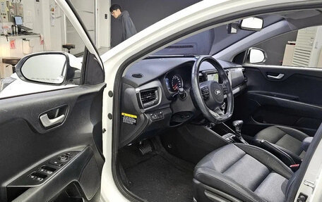 KIA Stonic, 2022 год, 1 280 000 рублей, 5 фотография