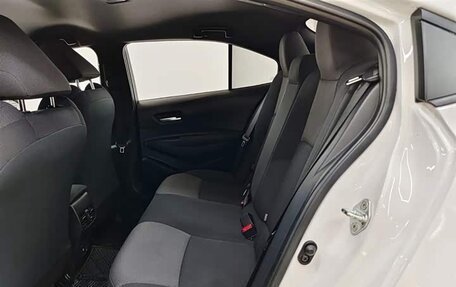 Toyota Corolla, 2022 год, 1 350 000 рублей, 5 фотография