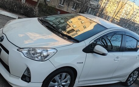 Toyota Aqua I, 2013 год, 899 000 рублей, 3 фотография