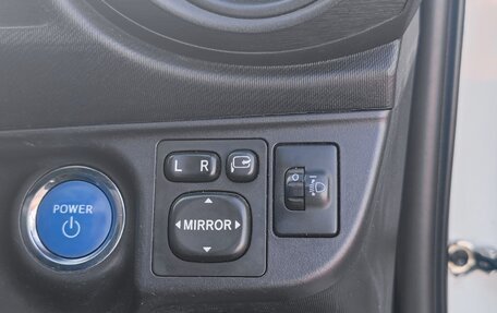 Toyota Aqua I, 2013 год, 899 000 рублей, 15 фотография