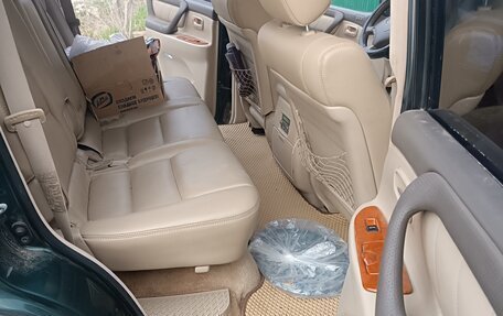 Toyota Land Cruiser 100 рестайлинг 2, 2002 год, 1 350 000 рублей, 2 фотография