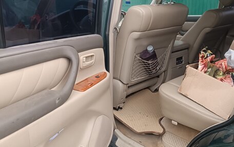 Toyota Land Cruiser 100 рестайлинг 2, 2002 год, 1 350 000 рублей, 13 фотография