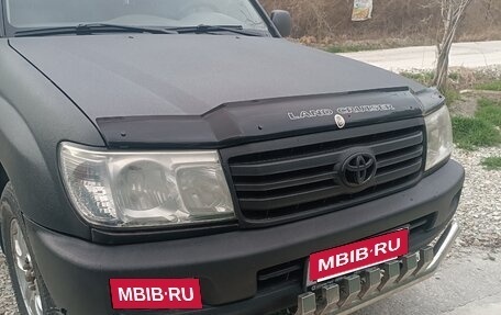 Toyota Land Cruiser 100 рестайлинг 2, 2002 год, 1 350 000 рублей, 17 фотография