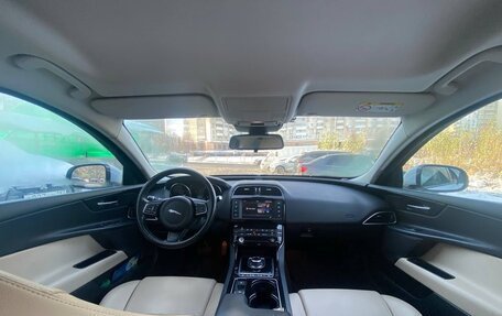 Jaguar XE I рестайлинг, 2017 год, 1 950 000 рублей, 10 фотография