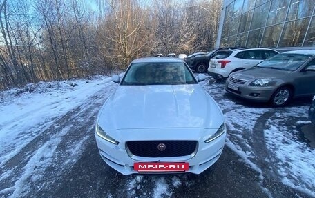 Jaguar XE I рестайлинг, 2017 год, 1 950 000 рублей, 2 фотография