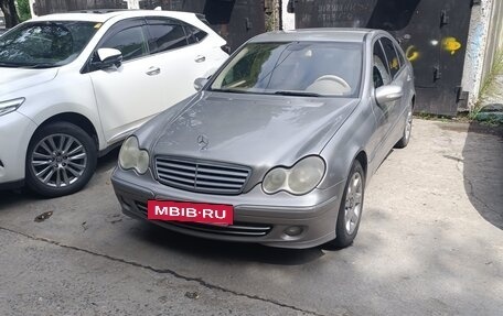 Mercedes-Benz C-Класс, 2004 год, 750 000 рублей, 5 фотография