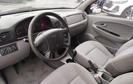 KIA Rio II, 2001 год, 290 000 рублей, 9 фотография