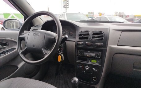 KIA Rio II, 2001 год, 290 000 рублей, 11 фотография