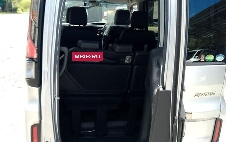 Honda Stepwgn IV, 2021 год, 2 850 000 рублей, 2 фотография