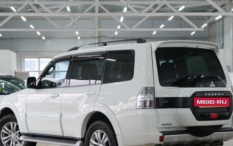 Mitsubishi Pajero IV, 2014 год, 2 499 000 рублей, 5 фотография